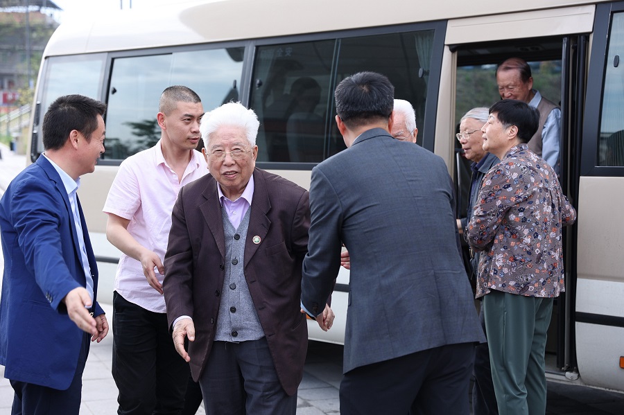 2：刘局.jpg