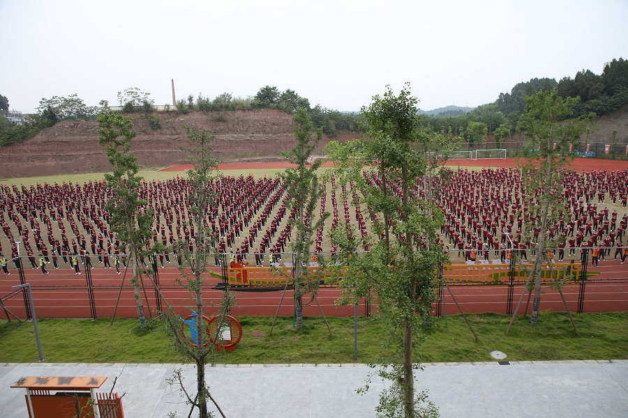 学校大课间.jpg