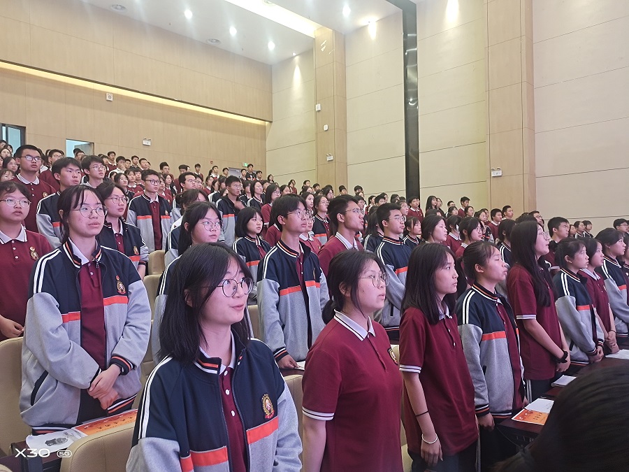 8唱团歌1.jpg
