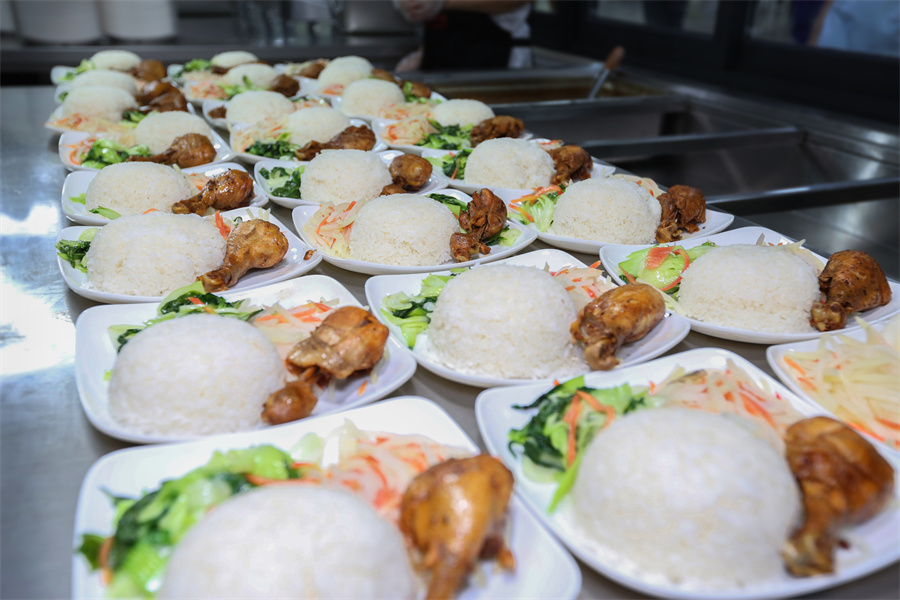 5鸡腿饭.jpg